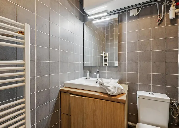 Double L 15min From Eiffel Tower By Car