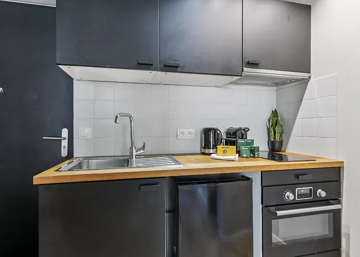 Double L 15min From Eiffel Tower By Car